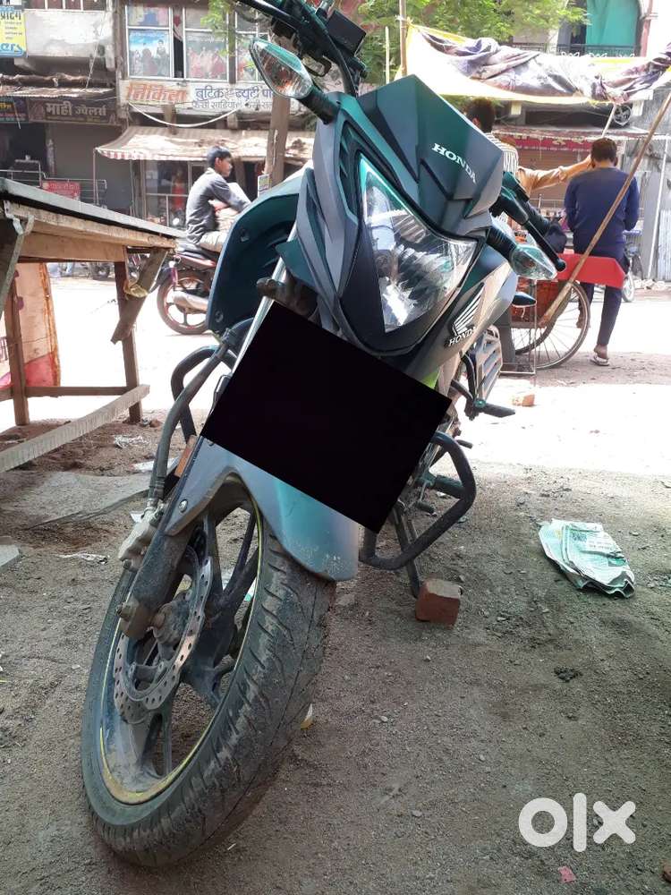Honda hornet 160r