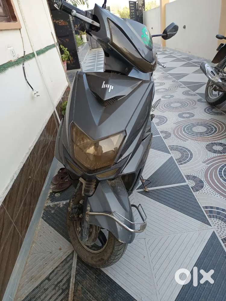 70km chalti h new tyar h gud condition