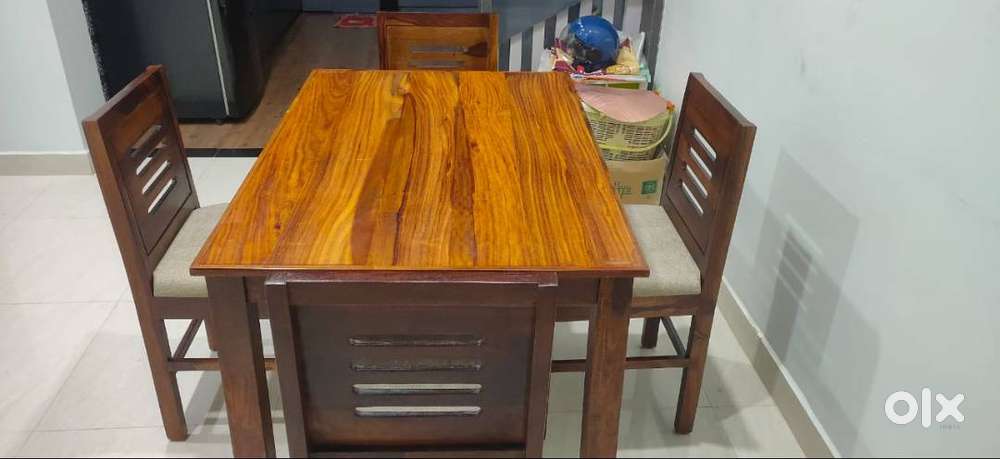 Brand new dining table seesham wood
