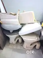 2 TOILET SEATS, 2 TANK, 1 WASH BASIN