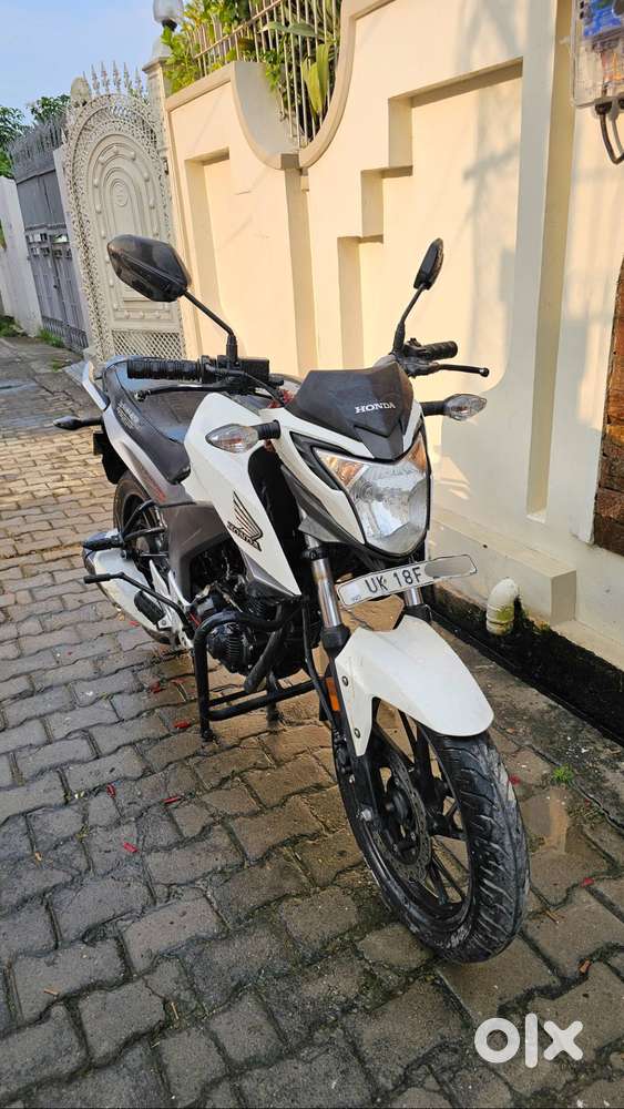 Honda Hornet 160r, 2017