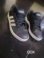 Adidas Shoes – Size 4 – Like New! ‍️