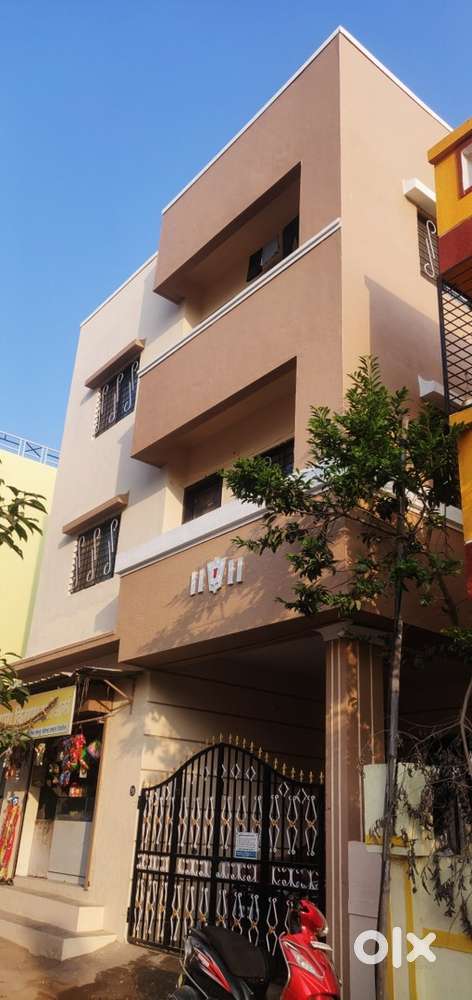 VERY PRIME LOCATION ONE BHK ALSO SHOP ON RENT