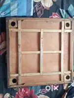 Carrom board