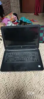 Hp laptop, laptop me chalu hai