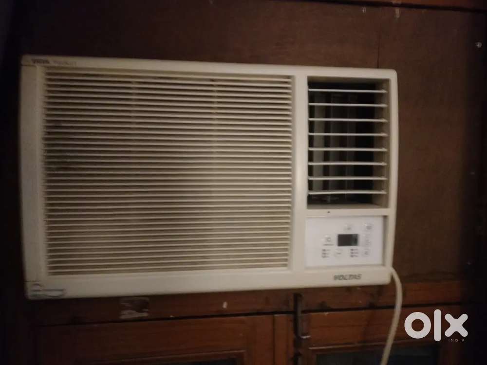 Voltas Window AC 1 TON