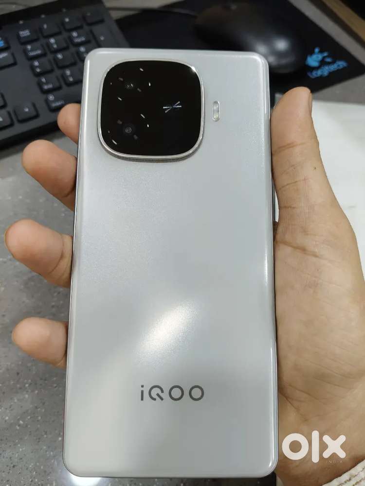 IQOO Neo 10R  8+8 RAM 128 Phone storage