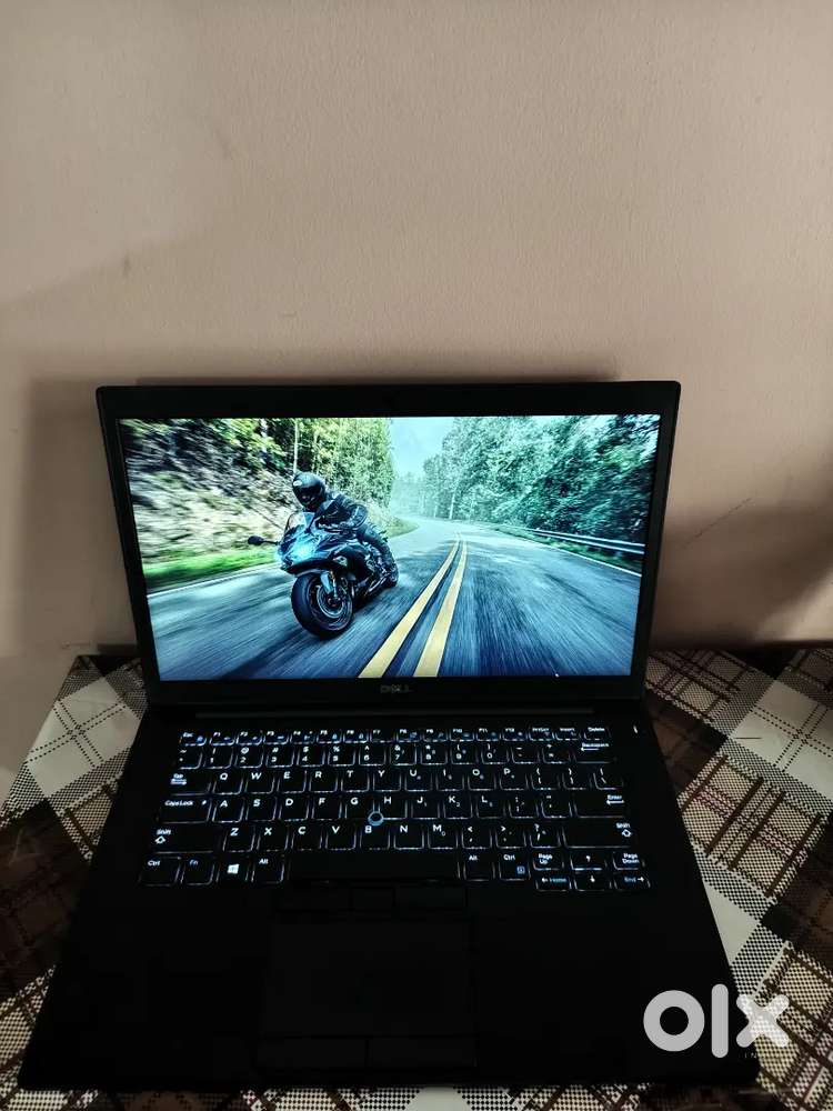Dell latitude 7490 i5-8th 16GBRAM 256gb ssd