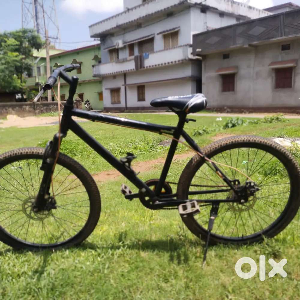 Rakhi rakhi Bekar ho jaegi isi lia bech rha hu