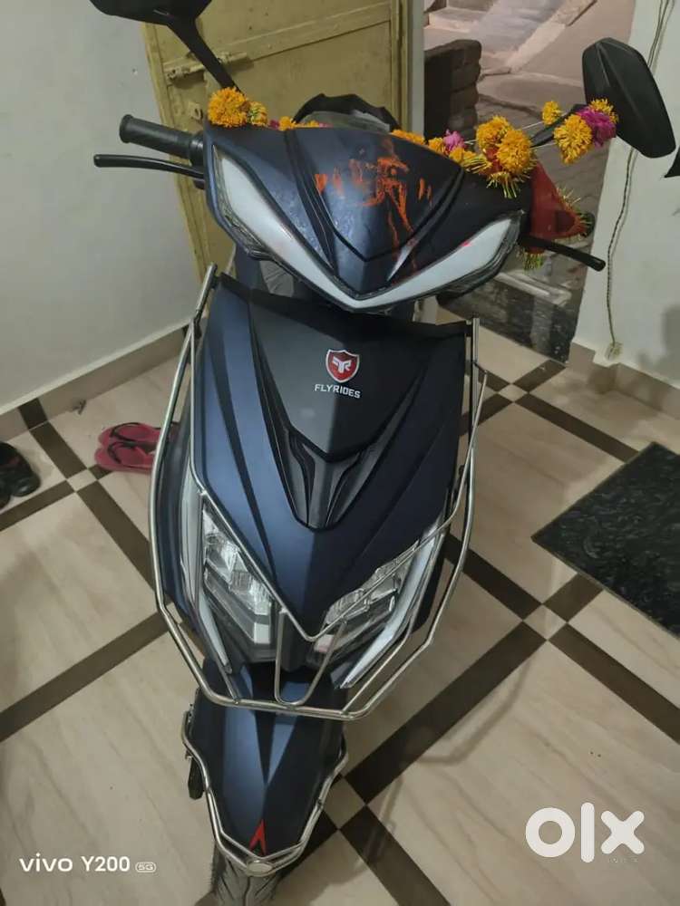 Electric scooter good condition 60km range