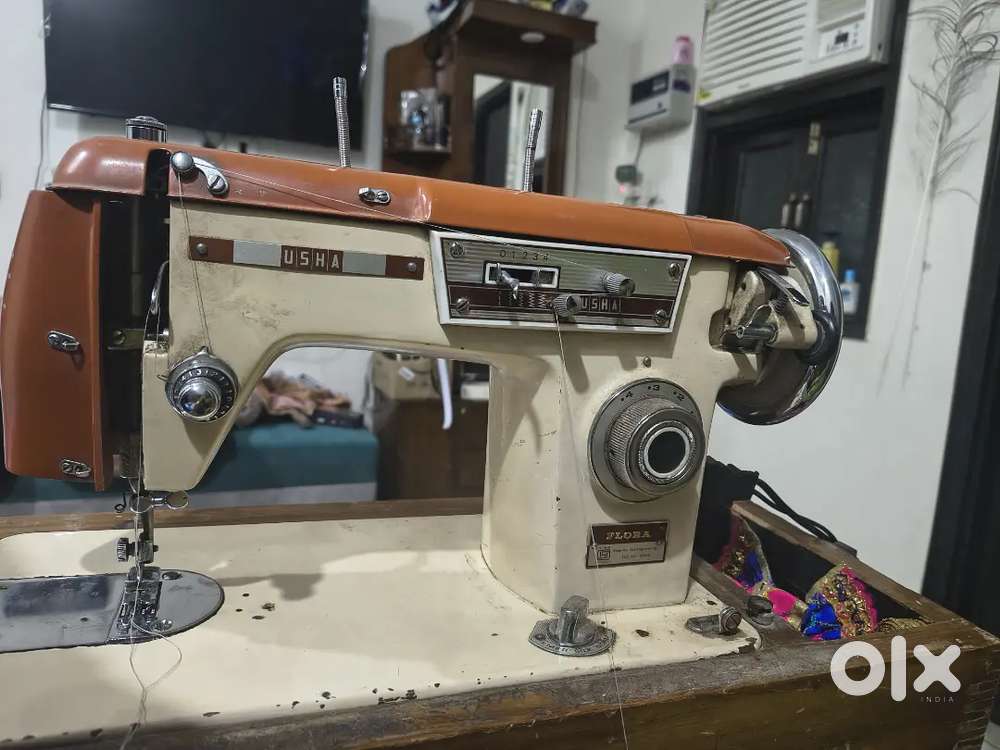 Sewing machine usha