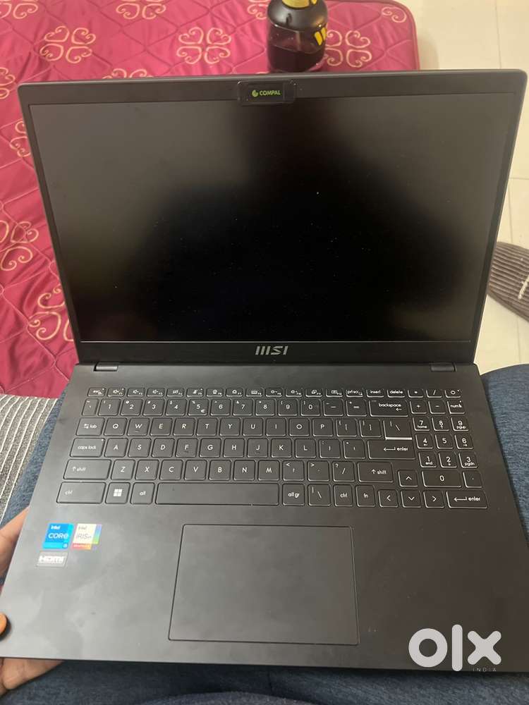 MSI Modern 15 - Core i5, 16GB RAM, Intel Iris Graphics (B12M-227IN)