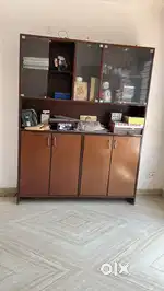 Show case cum almirah for sale