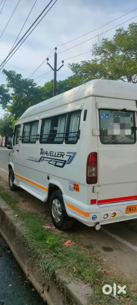 Tempo traveller sales