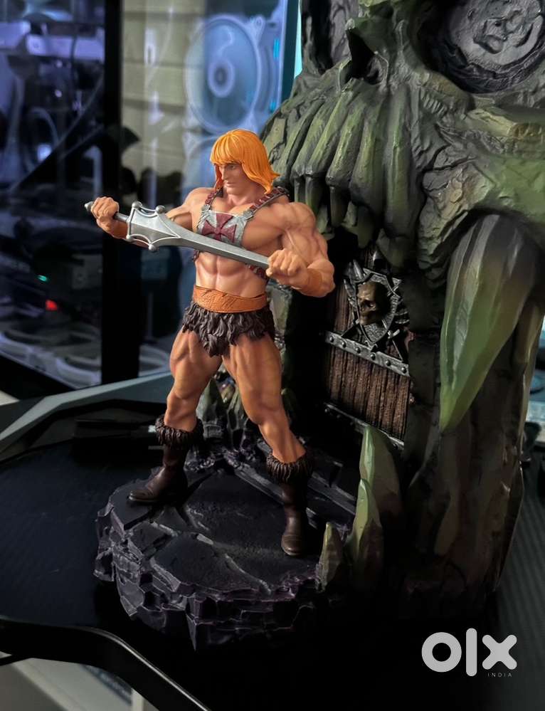 He-Man  statue