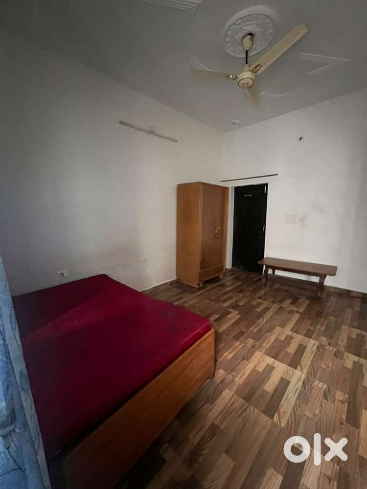 Room for rent -