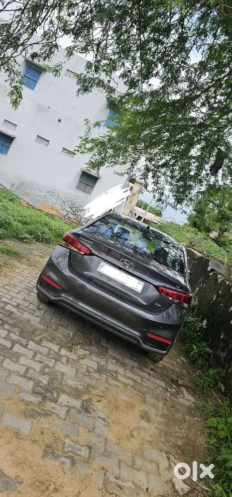Hyundai Verna 2019  VIP No.786