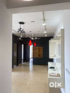 2bhk flat for rent in a posh society
