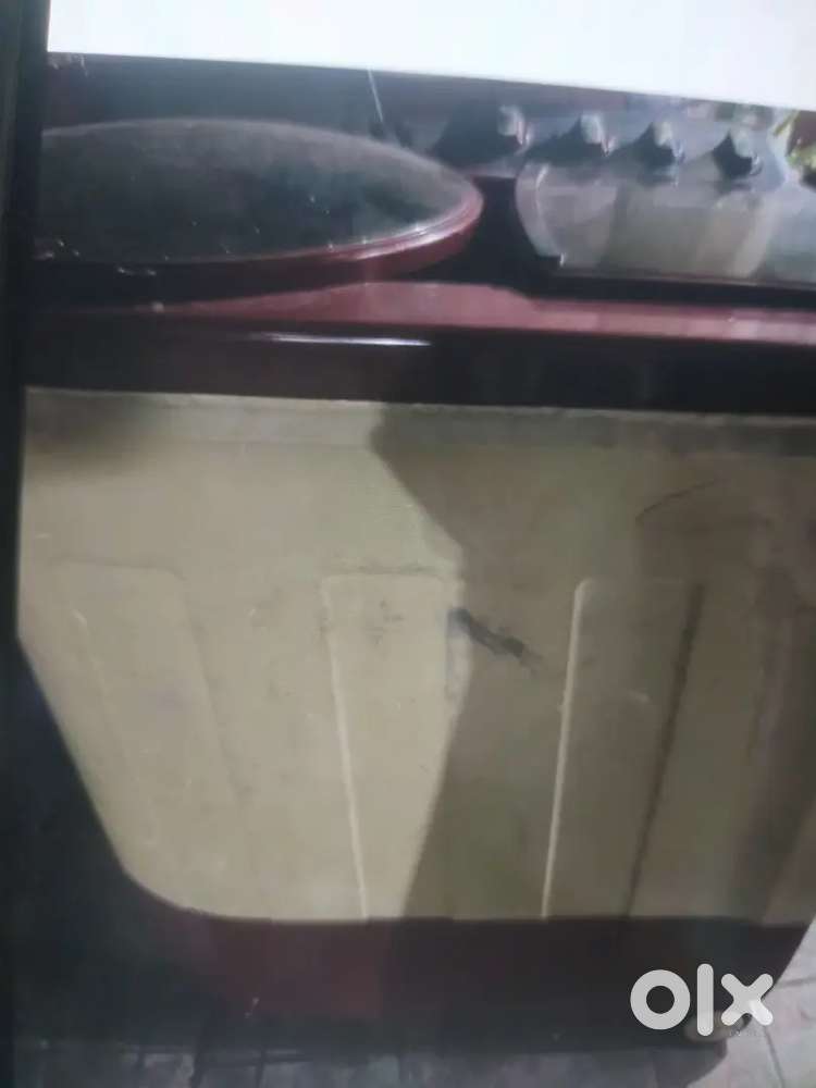 Washing machine in good condition.