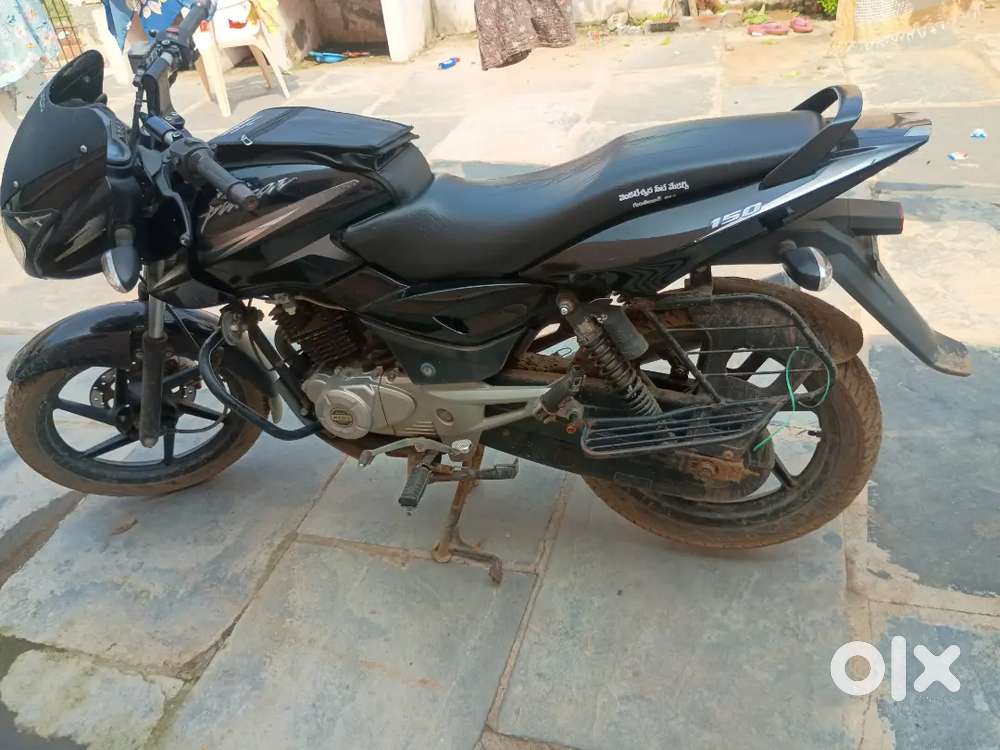 Pulsar 150, less driven vehicle