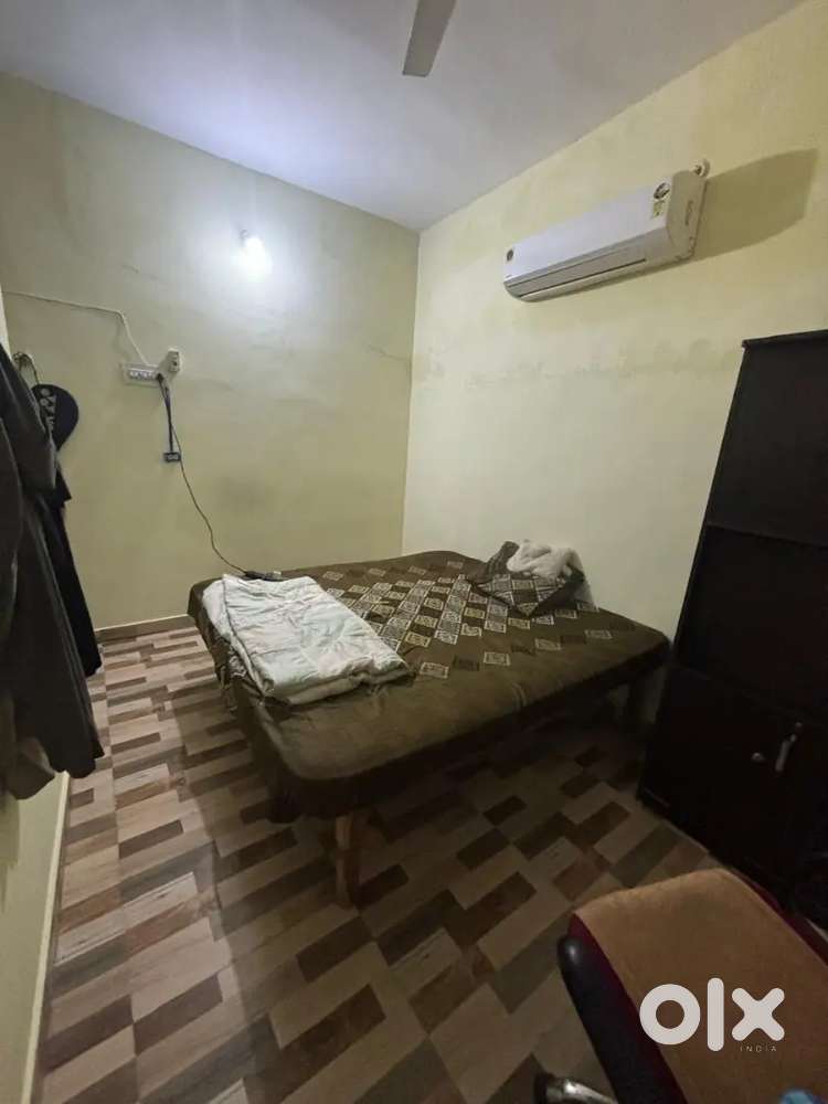 ROOM PARTNER NEEDED 1bhk room