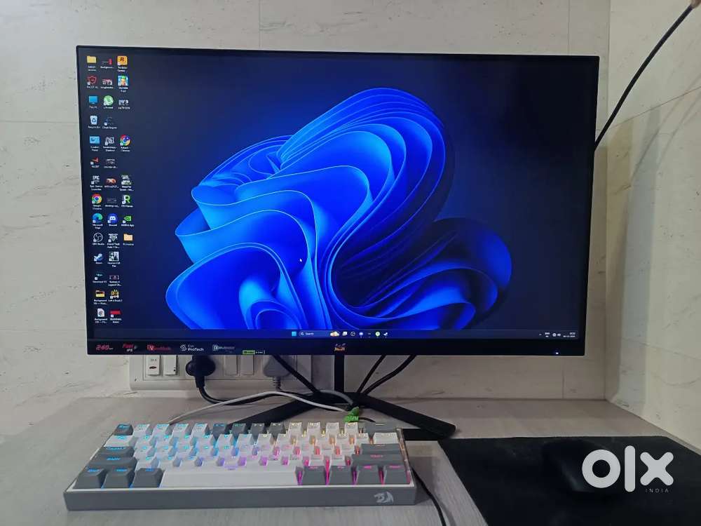 Extreme Gaming PC + 240Hz 2K Monitor  Ryzen 7  RTX 4060  32GB DDR5