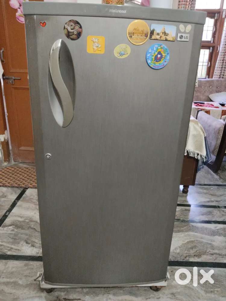 LG 165 litre fridge in excellent condition