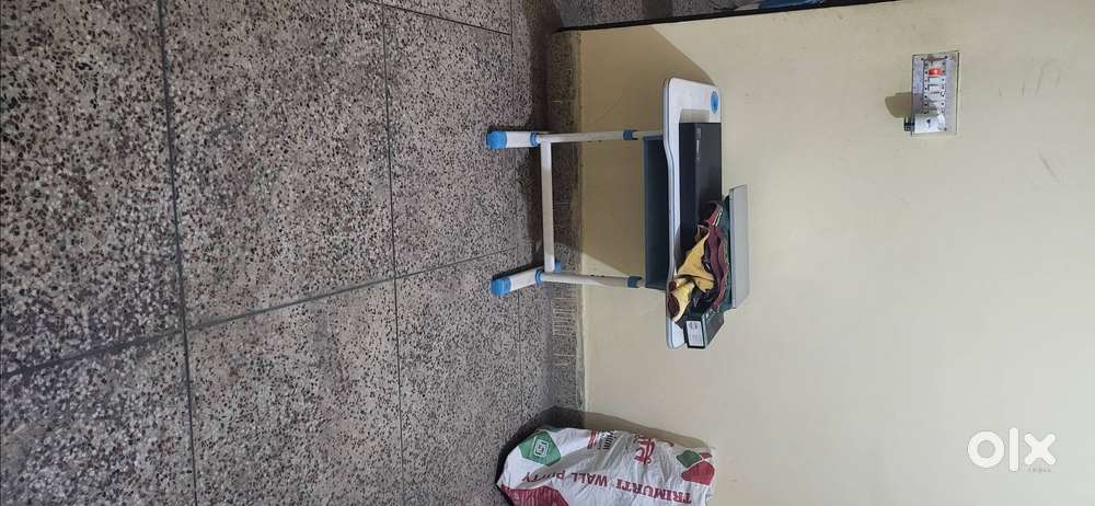 Need flatmate in 2bhk flat