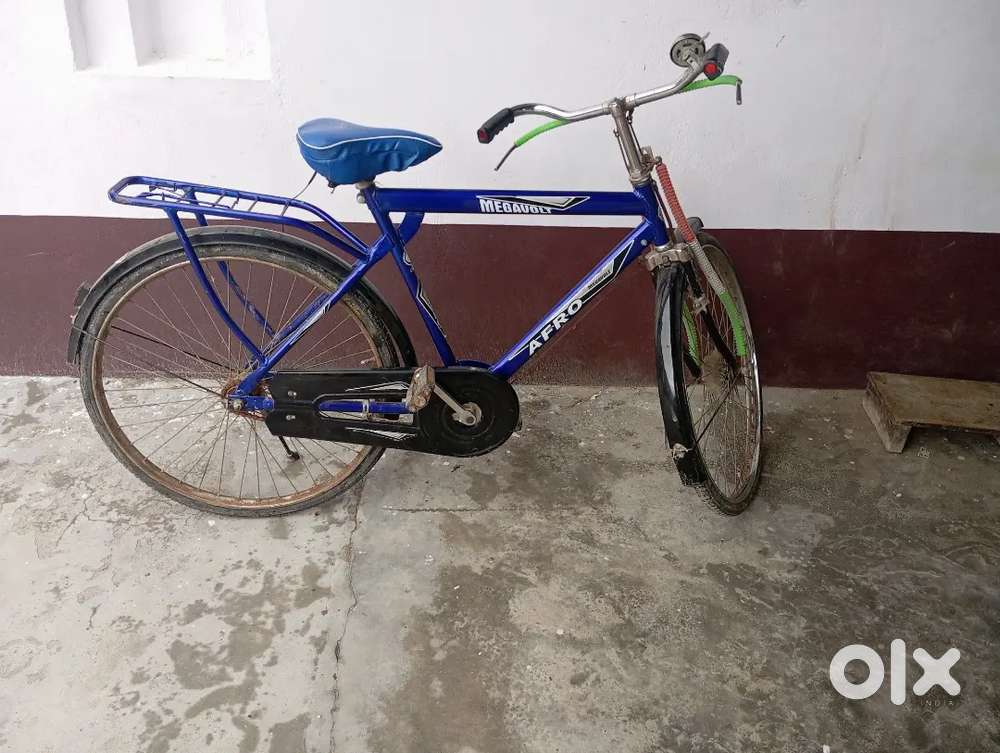 This is in good condition. Only 1 year old it's MRP was 5000.