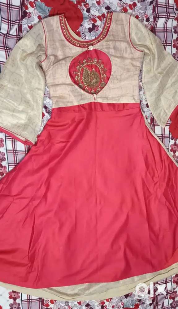 Red desiner top