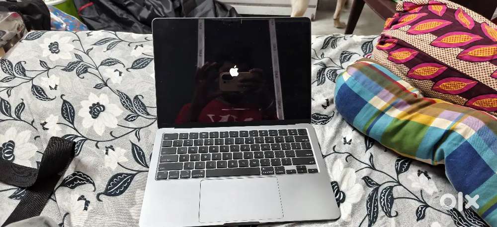 Macbook M2 Air 2022 version