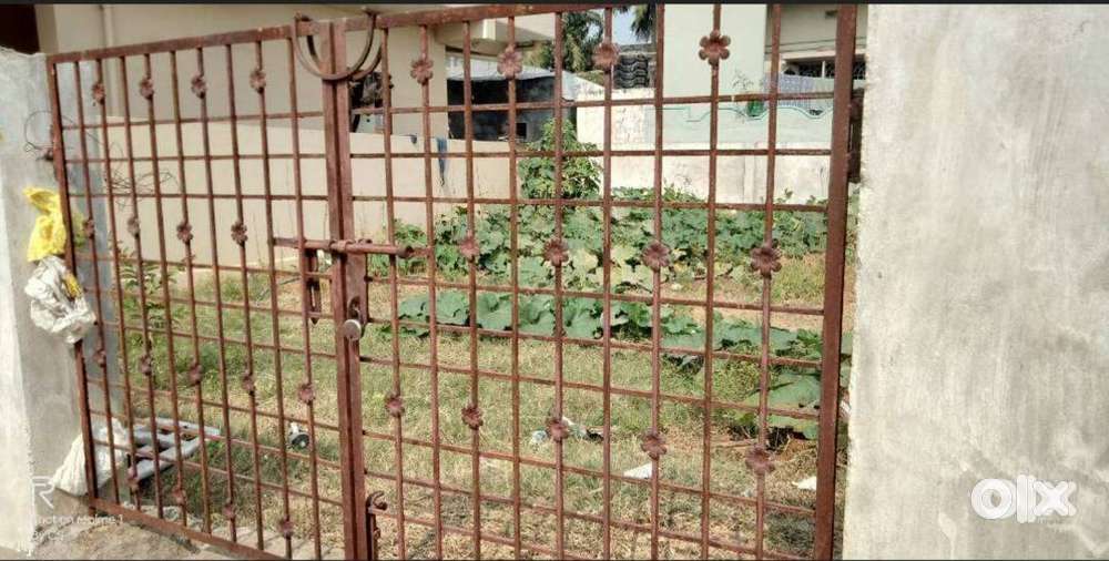 Independent plot 107 sq yard PEDAGANTYADA