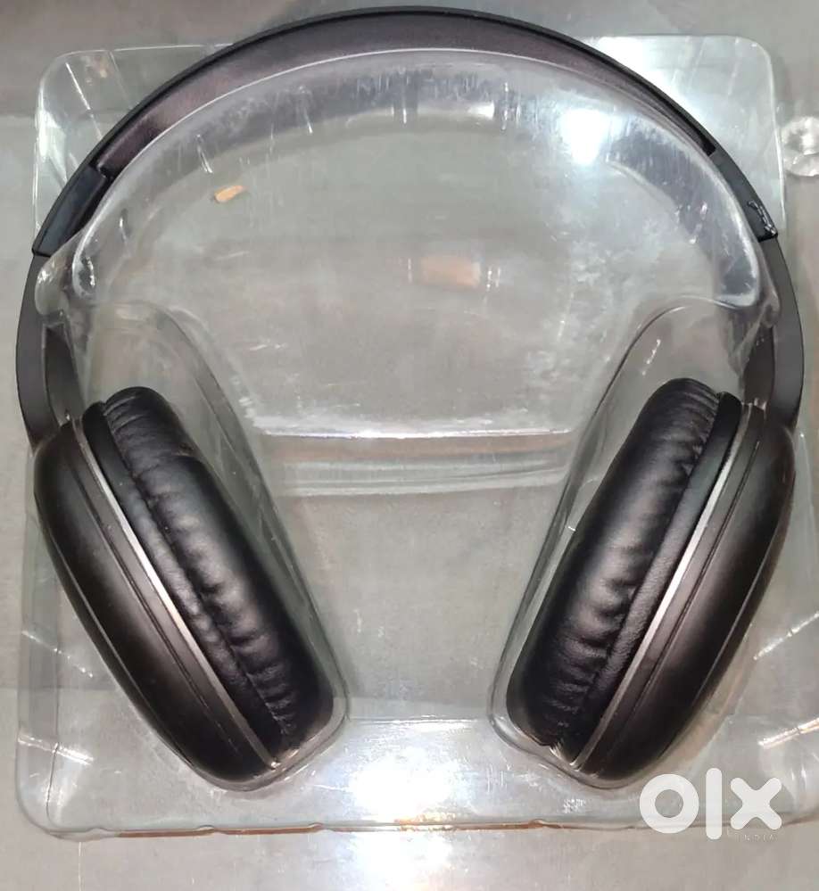 Noise headphones 2 month used , the original price is 1900 sell on1450