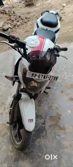 Gadi becha h achi condition me h