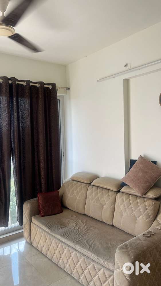 Roommate Needed – Semi-Furnished 2BHK with Gym & All Amenities