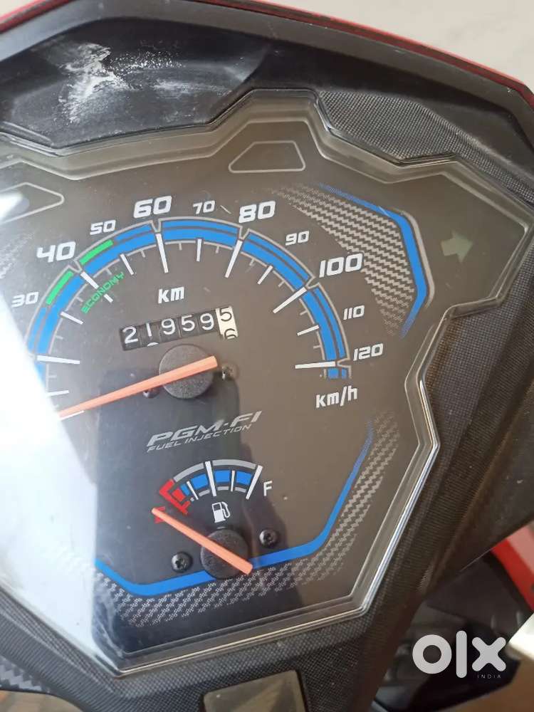 Honda Dio red