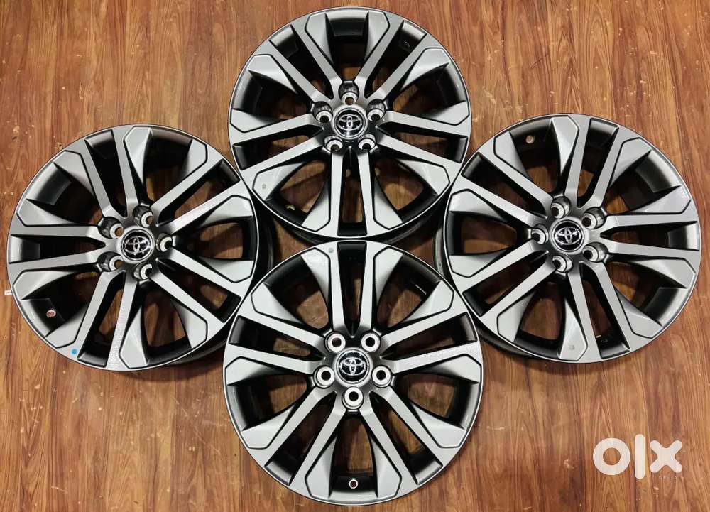18 hycross alloy wheels Set of 4