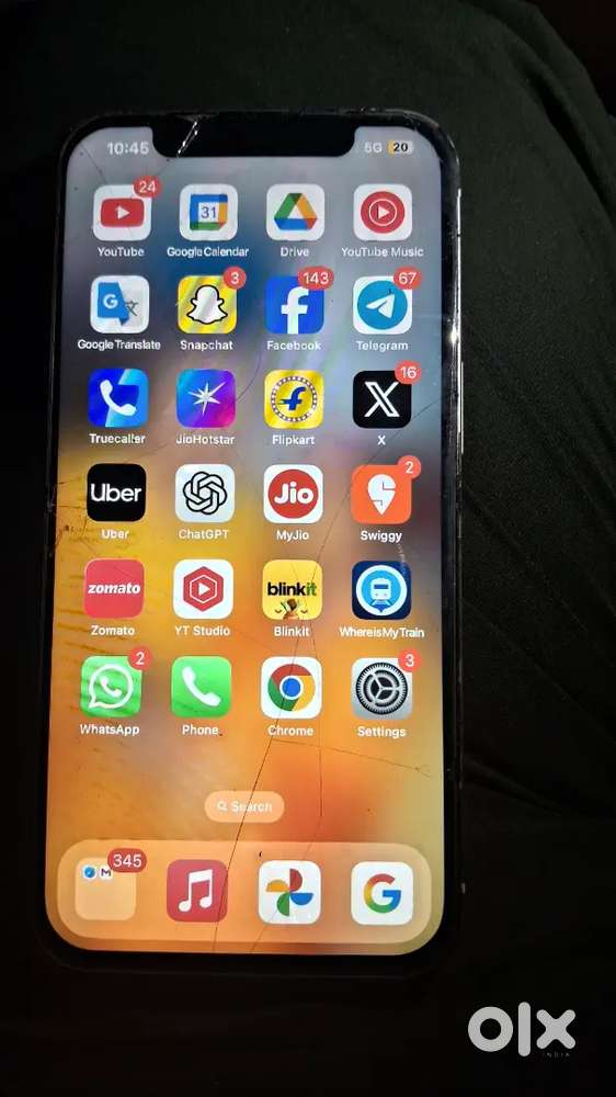Iphone 13 display broken.GB8 RAM128