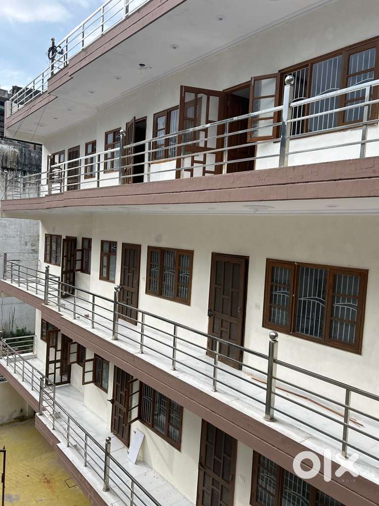 PG FOR BOYS AND GIRLS