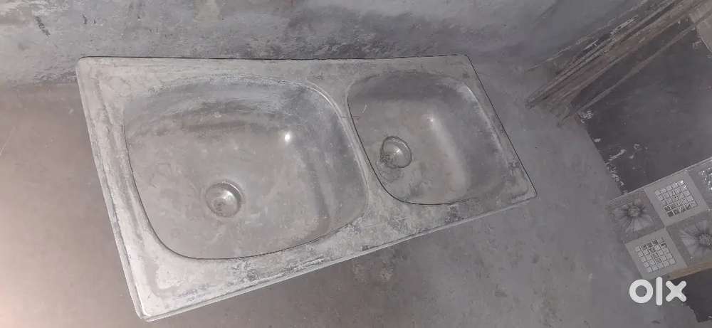 Used Double Bowl Stainless Steel Kitchen Sink in Good Condition
