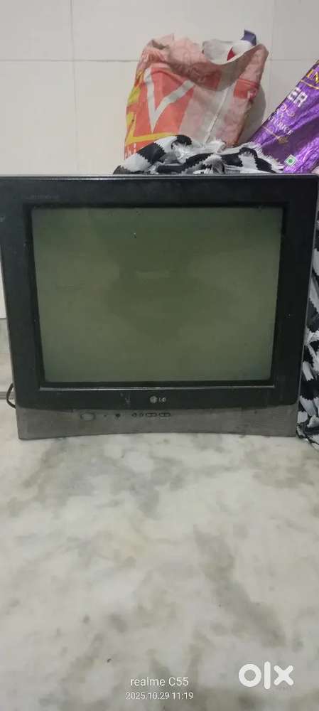 Main apni TV bhej raha hun