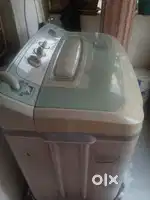 Samsung semi automatic washing machine in flawless condition