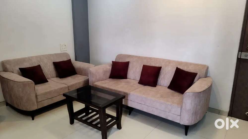 3+2 Seater Sofa Set  Excellent Condition Free Cushions & Cover