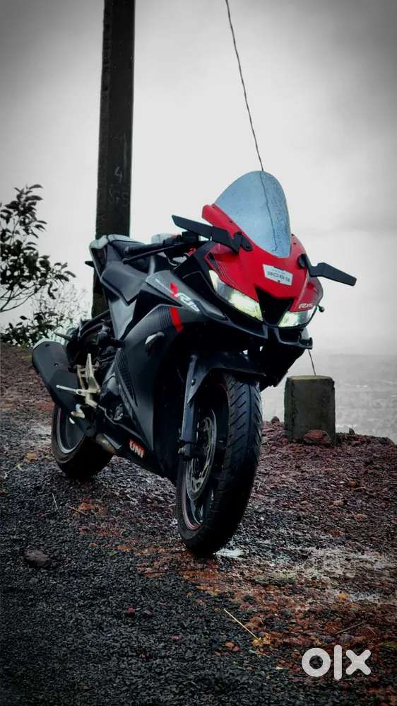 Yamaha R15 v3