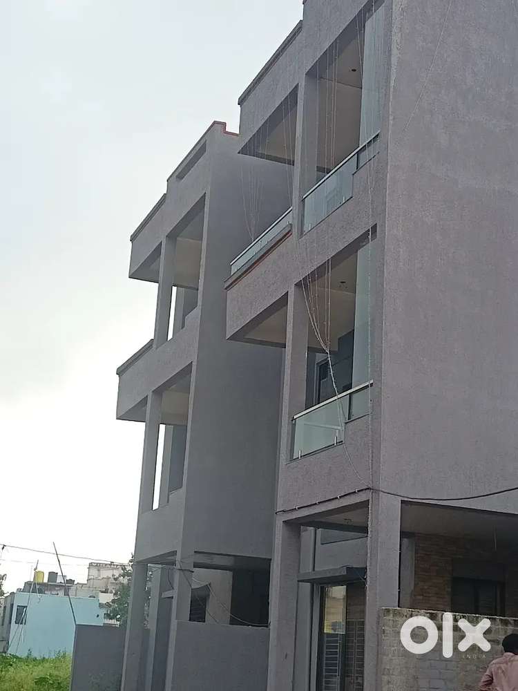 Plot N/r - Avanti vihar main road raipur