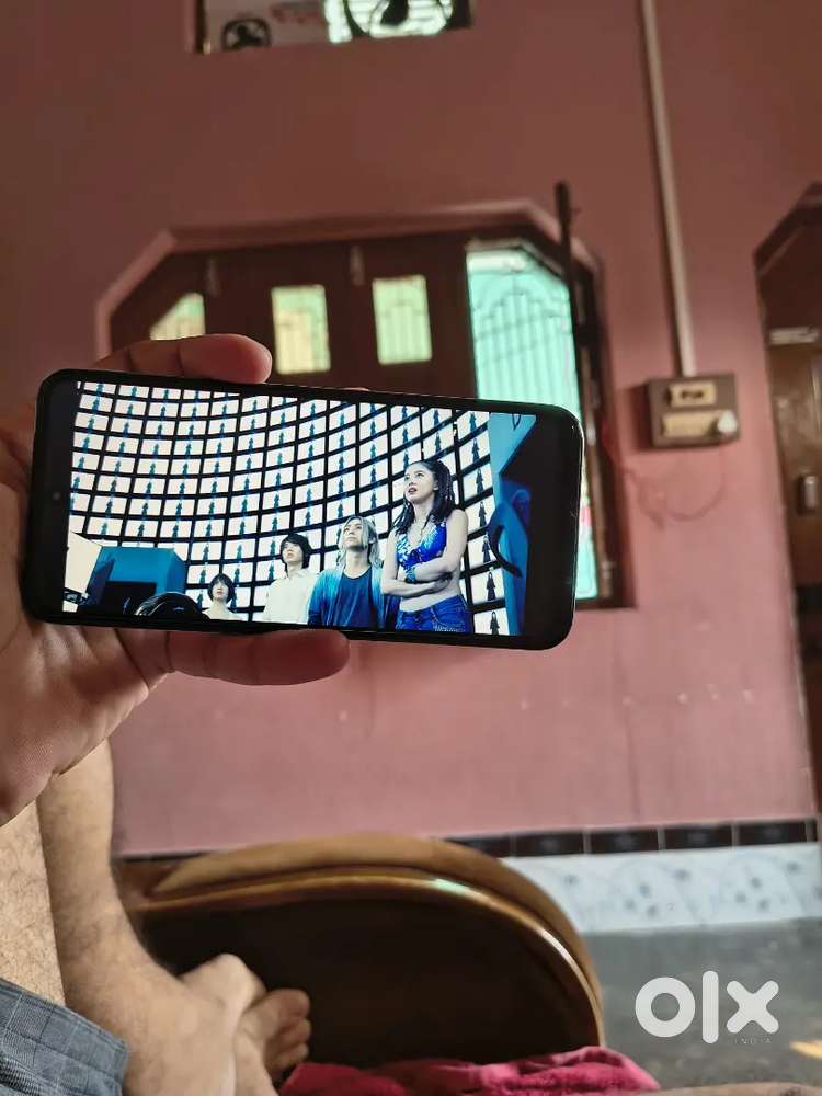 Moto G31 4g / 4 and 64 GB / Read Discription