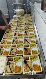 Canteen me Staff Chahiye
