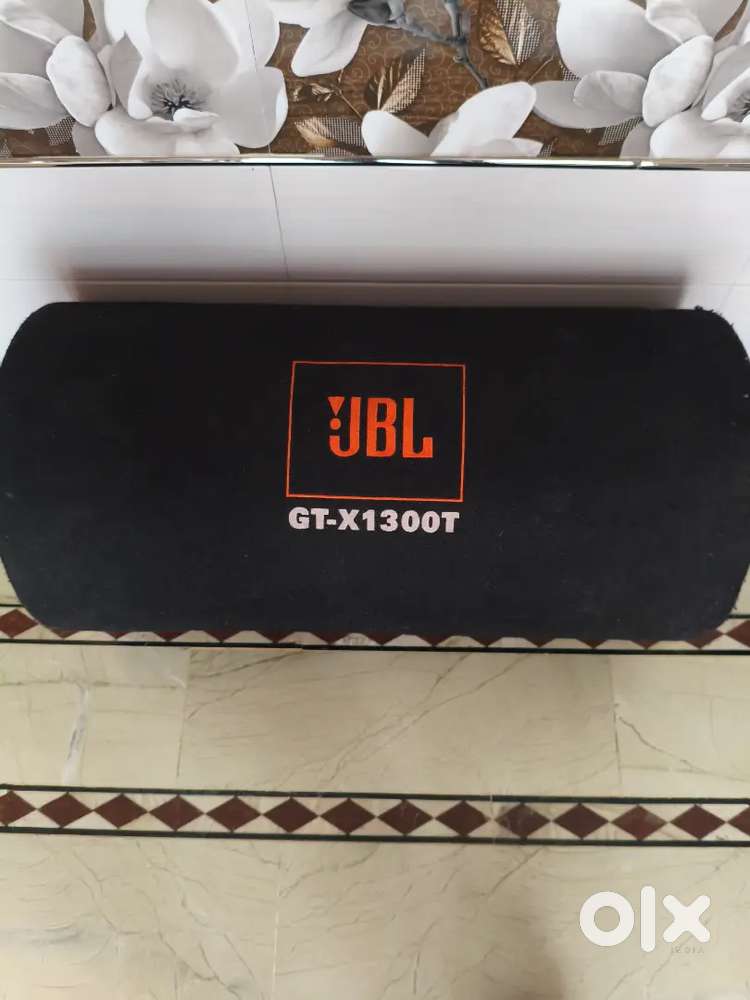 JBL

BASS-TUBE