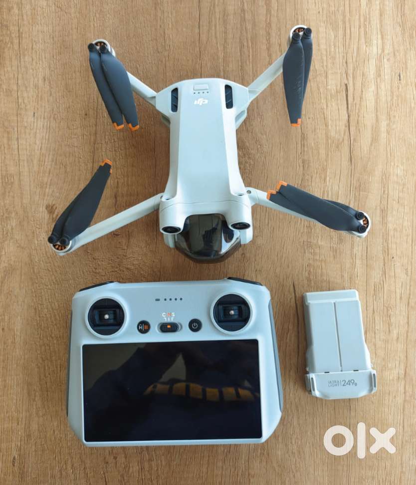 DJI Mini 3 Pro + Bundle in excellent condition