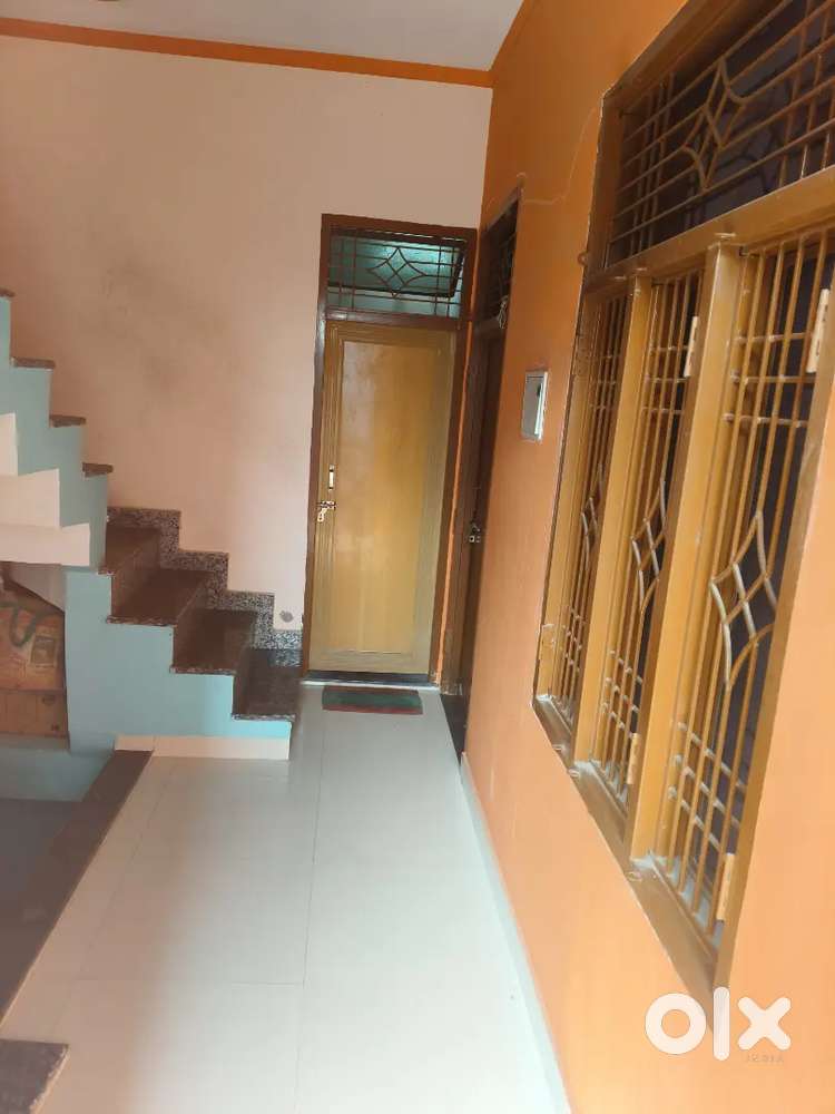 2bhk flat available in durga mandir rajapur pryagraj